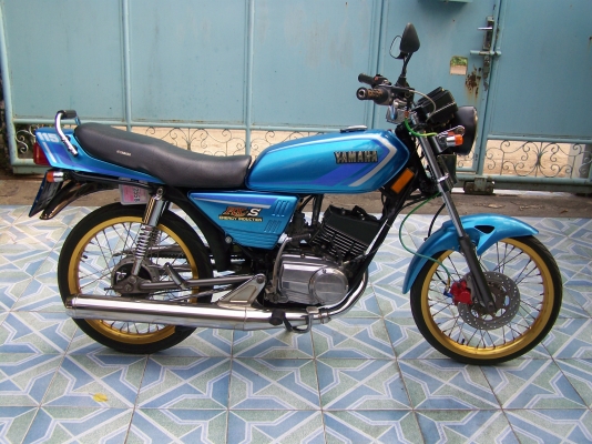 ขาย yamaha RXs 115 ทะเบียนเต็ม 58 พร้อมโอน ราคา 25,000.- โทร. 0804420093 ขาย yamaha RXs 115 ทะเบียนเต็ม 58 พร้อมโอน ราคา 25,000.- โทร. 0804420093