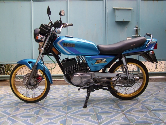 ขาย yamaha RXs 115 ทะเบียนเต็ม 58 พร้อมโอน ราคา 25,000.- โทร. 0804420093