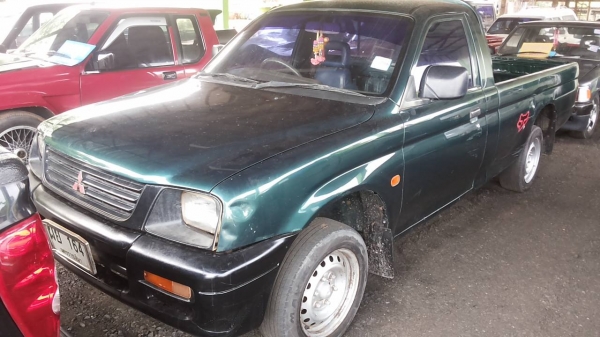 **105,000 บ.ต่อรอง**ขายกระบะตอนเดียว MITSU L200 Strada 2.5 ปี39/96 เครื่องเดิมเกียร์เดิม เครื่องดี แรง ช่วงล่างดีคัสซีสวยเดิม ไม่ผุ กระบะพื้นดีไม่ผุ ภายในเก๋งดีคอนโซลดี พ.ธรรมดา แอร์ ยางดี4เส้น สีสันพอใช้ มีรอยข่วนเยอะ เก็บสีหน่อยสวยเลย พร้อมใช้ พร้อมลุยง