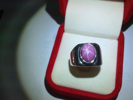 Re: *****ขายแหวนเงินชายพลอยสตาร์ลินลี่ถูกๆ*****