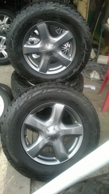 ล้อขอบ17พร้อมยาง 265 65 17ชุดละ19800