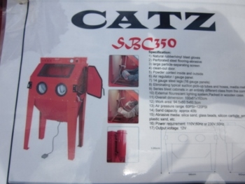 เข้ามาแล้วครับ - ตู้พ่นทราย (ของใหม่) ขนาดใหญ๋ แบบมีถังเก็บ นำเข้าจากนอก CATZ: RA-20 เหมาะกับงานลอกสี ลอกสนิม สนใจติดต่อด่วนครับ