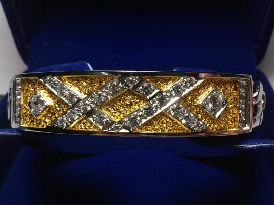 เลสข้อมือเงินหน้าเลสฝังเพชรงานจิวเวอรี่ขึ้นมือ