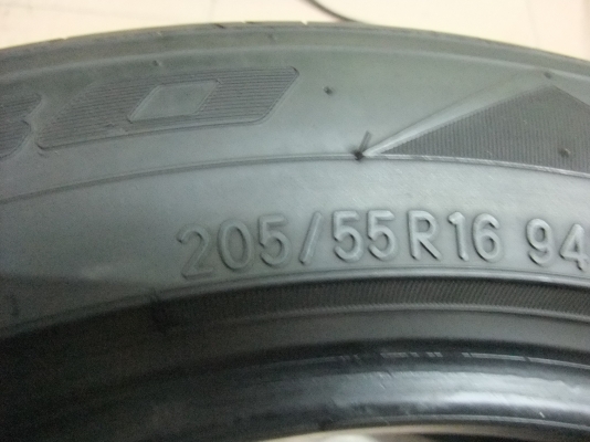 ยาง NITTO 205/55/16 ปี12 สภาพสวยจัดๆ