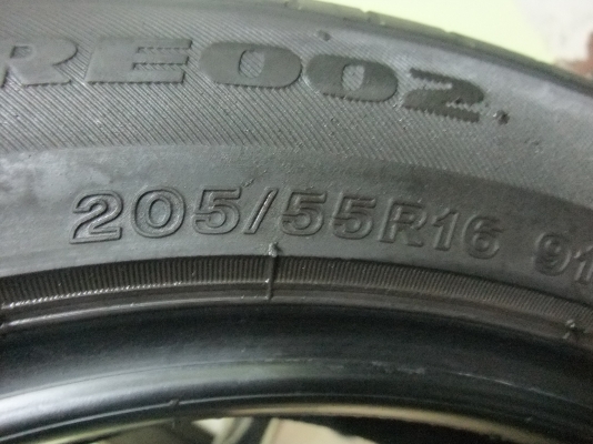 ยาง bridgestone 205/55/16 ปี11 สภาพสวยๆ