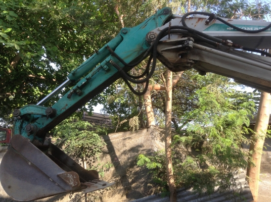 ขายรถขุด KOMATSU PC28UU-1 มีลายหัวเจาะ  บูมสไลด์