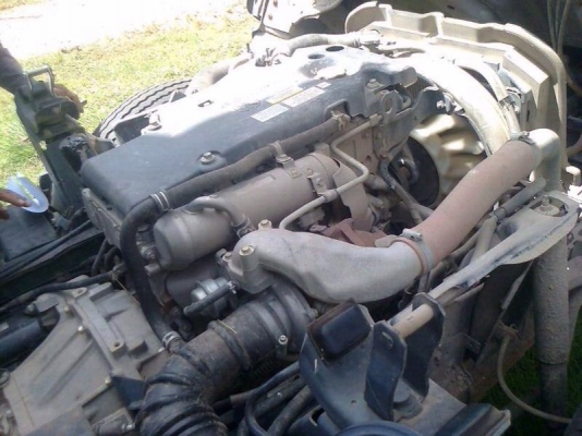 รถอีซูซุ 6 ล้อดั้ม 130 แรงม้า. ปี 55  ( รถวิ่ง 36,xxx กม. )  สนใจติดต่อ 081 - 6079515