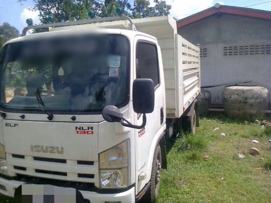 รถอีซูซุ 6 ล้อดั้ม 130 แรงม้า. ปี 55  ( รถวิ่ง 36,xxx กม. )  สนใจติดต่อ 081 - 6079515