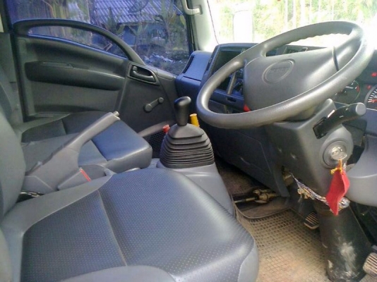 รถอีซูซุ 6 ล้อดั้ม 130 แรงม้า. ปี 55  ( รถวิ่ง 36,xxx กม. )  สนใจติดต่อ 081 - 6079515