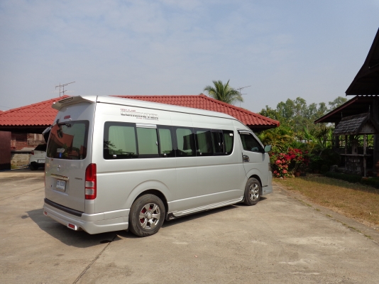 รถตู้ คอมมัสเร็วปี 2011