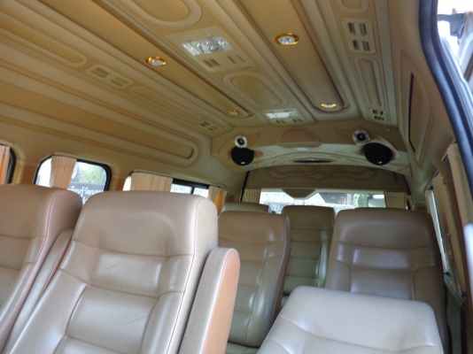 รถตู้ คอมมัสเร็วปี 2011