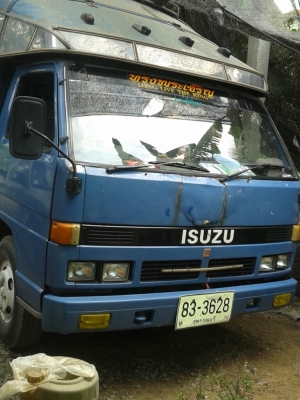 ขายรถ6ล้อNPR  4BE1คัชซีสวย เอกสารพร้อมโอน เจ้าของขายเอง ราคาต่อรองได้