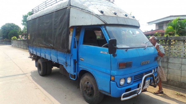 ขาย 6 ล้อ ISUZU 85 แรงม้าสภาพพร้อมใช้ เครื่องดี คัสซีสวย ยางเต็ม ทะเบียนชุดโอนครบทุกอย่างพร้อมโอน