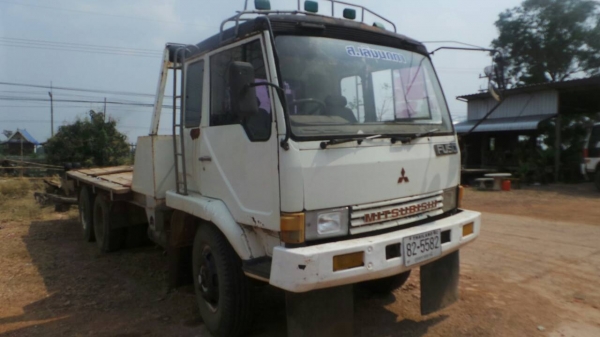 ขายเทเลอร์ลากแบคโฮไอ้หลง ขึ้น 200 ได้สบาย สนใจติดต่อด่วน อย่ามัวแต่ลีลาเดี๋ยวไม่ได้รถไปใช้งานครับ