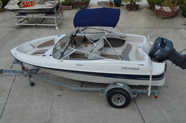 Four Winns (Freedom 170) 17.6 feet w/Yamaha 115hp outboard