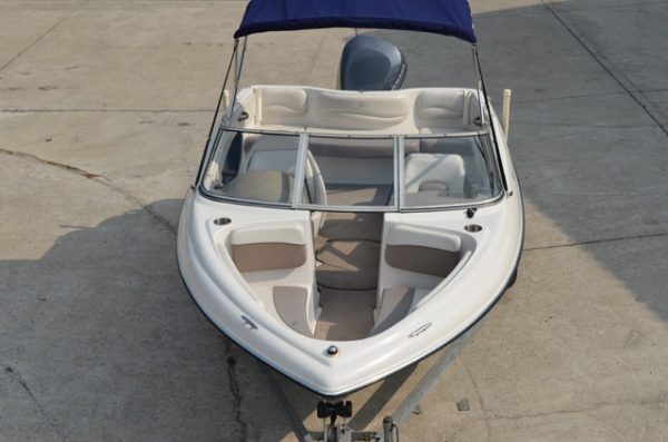 Four Winns (Freedom 170) 17.6 feet w/Yamaha 115hp outboard