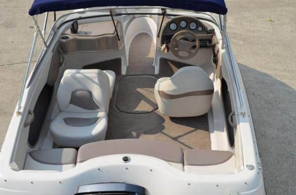 Four Winns (Freedom 170) 17.6 feet w/Yamaha 115hp outboard