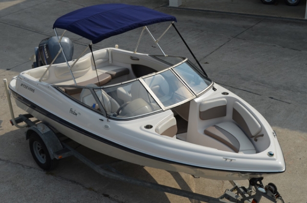 Four Winns (Freedom 170) 17.6 feet w/Yamaha 115hp outboard