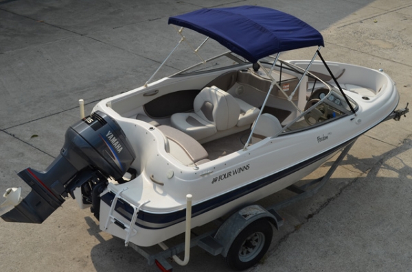Four Winns (Freedom 170) 17.6 feet w/Yamaha 115hp outboard