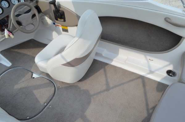 Four Winns (Freedom 170) 17.6 feet w/Yamaha 115hp outboard