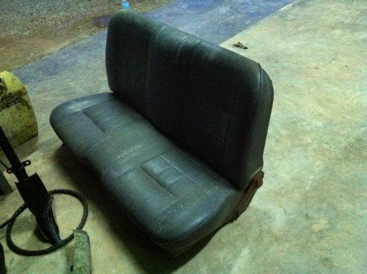 ลูกกระบะเลสอีซูซุ faster (KB20) สภาพดี ฝาท้ายครบ