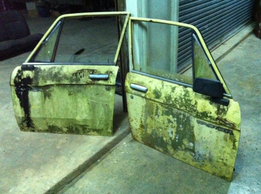 ลูกกระบะเลสอีซูซุ faster (KB20) สภาพดี ฝาท้ายครบ