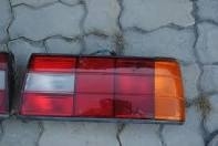 ขายไฟท้ายbmw e30 แท้ สามชั้น 1คู่พร้อมใส่ ราคา2800บาท โทร0875077464โส กทม