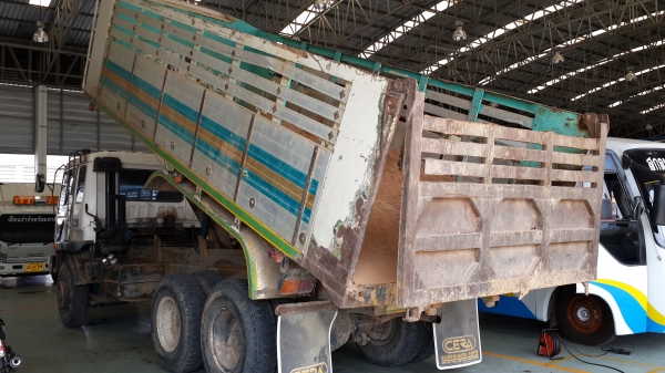 ขายด่วนไอ้หลงเบรคใหญ่195แรงสองเพลาดั้มสภาพพร้ทมใช้โทร0843923995 ขายด่วนไอ้หลงเบรคใหญ่195แรงสองเพลาดั้มสภาพพร้ทมใช้โทร0843923995