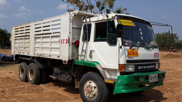 ขายด่วนไอ้หลงเบรคใหญ่260แรงสองเพลาดั้มมีระบบลำโพงลากลูกสภาพพร้ทมใช้โทร0843923995