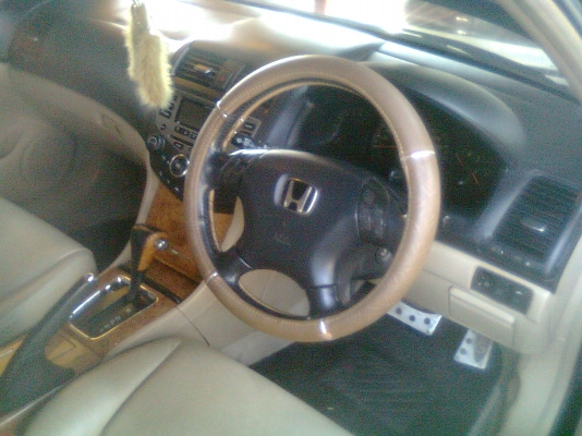 HONDA ACCORD 3.0 V-TEC ปี 2003  รถบ้าน ชื่อเจ้าของ สวย ขายไม่แพง ติดต่อ 081-427-3941