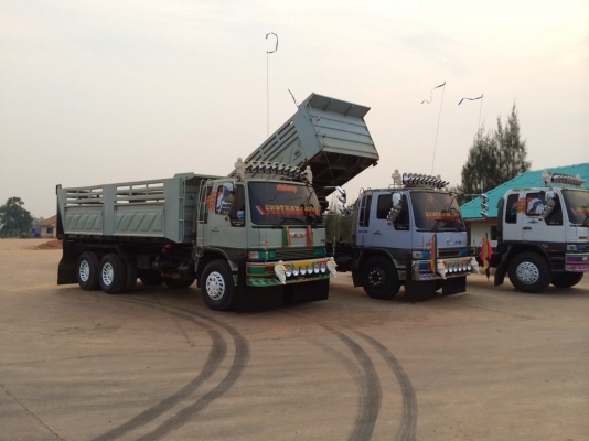 ขายด่วนสิบล้อสองเพลาดั้ม1Jสมอเงิน 210แรงเดิมบางสวยสดแน่นอน ขายด่วนสิบล้อสองเพลาดั้ม1Jสมอเงิน 210แรงเดิมบางสวยสดแน่นอน