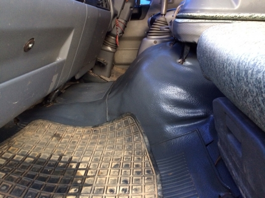 ขายด่วนสิบล้อสองเพลาดั้ม1Jสมอเงิน 210แรงเดิมบางสวยสดแน่นอน ขายด่วนสิบล้อสองเพลาดั้ม1Jสมอเงิน 210แรงเดิมบางสวยสดแน่นอน