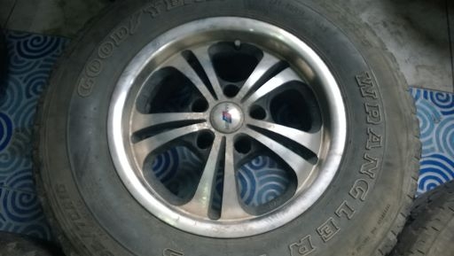 ล้อแม็กกะบะToyota ขอบ 15-5-114.3 พร้อมยางถูกๆ3,200 บาท ล้อแม็กกะบะToyota ขอบ 15-5-114.3 พร้อมยางถูกๆ3,200 บาท