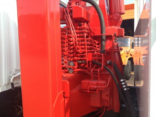 รถลูกค้าครับสั่งได้ครับ 6 ล้อสิงห์ไฮเทค เครื่อง 195 ยาง 900 ขอบ 20 ติดเครน 5 ตัน กระบะคาร์โก้ยาว 6 เมตร สวยๆไม่แพง สั่งได้ครับ 30 วัน รับรถเลยครับ