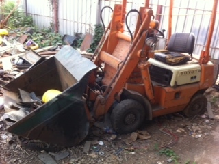 ขายถูกรถตักเล็ก 1 คิว