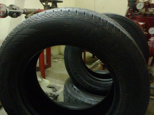 ต้องการขายยาง 215 /70 R 15 สภาพดีปี2012 ต้องการขายยาง 215 /70 R 15 สภาพดีปี2012