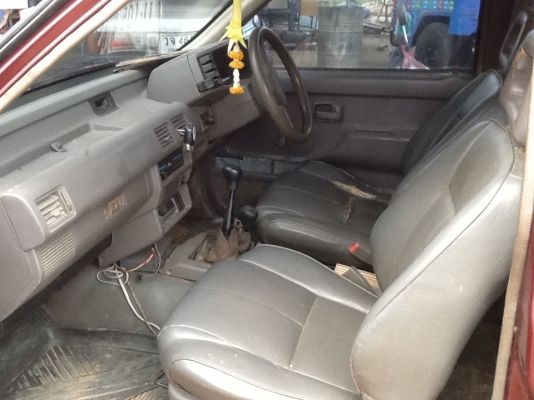 เจ้าของใช้งานอยู่วิ่งงานประจำแอร์เย็นเครื่องเสียงชุดเล็ก CD รถสวยเครื่องแน่นจัด คัดซีีเอี่ยมเดิมๆ