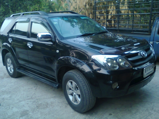 ขายดาวน์ ฟอร์จูนเนอร์ 2.7 A/T-4 ปี 06 ราคา 50,000 บาทครับ เปลี่ยนสัญญา รับรถกลับบ้านเลยครับ