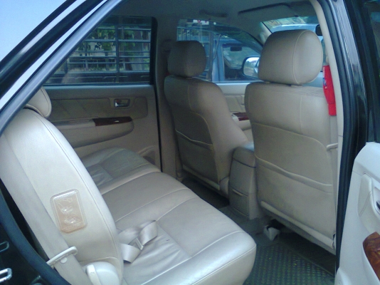 ขายดาวน์ ฟอร์จูนเนอร์ 2.7 A/T-4 ปี 06 ราคา 50,000 บาทครับ เปลี่ยนสัญญา รับรถกลับบ้านเลยครับ