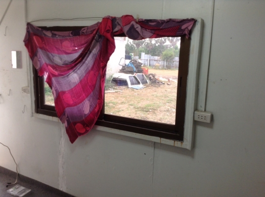 ตู้คอนเทนเนอร์ สีน้ำเงิน