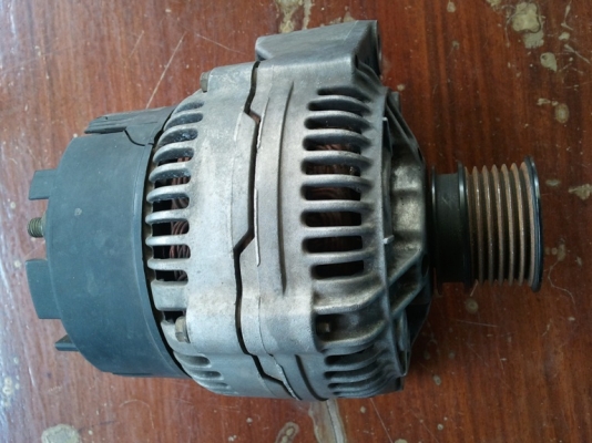 ขายไดชาร์ต 90 แอมป์ และ ไดสตาร์ท Benz C 220 รุ่นแรก ของเดิมติดเครื่อง ขายไดชาร์ต 90 แอมป์ และ ไดสตาร์ท Benz C 220 รุ่นแรก ของเดิมติดเครื่อง