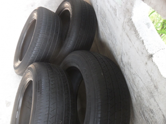 ยาง BRIDGESTONE 215/60R16 ปี10 สวยๆ 4 เส้น ราคา 2200 บาท