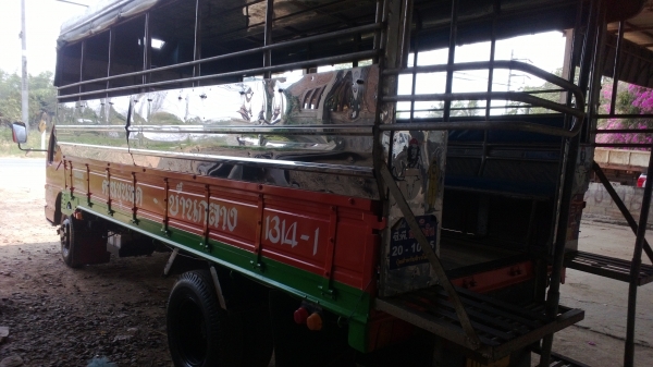 ขายด่วน ISUZU  NKR 110 แรงห้างแท้สวยมาก ๆ พร้อมใช้