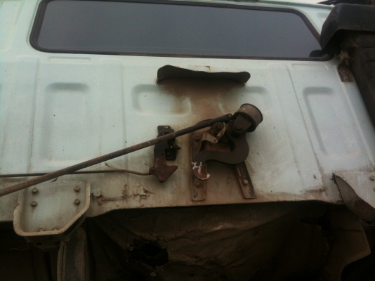 ขาย 6 ล้อพื้นเรียบ ISUZU SBR เครื่อง 6BF1 185 แรง เบรคจิฟฟี่ พวงมาลัยเพาว์เวอร์ ทะเบียนเต็มพร้อมโอน