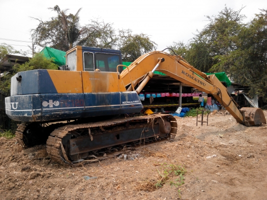 รถแบคโฮ