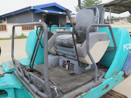 รถขุด KOMATSU PC30-7 นำเข้า มือสองจากญี่ปุ่นแท้ๆ