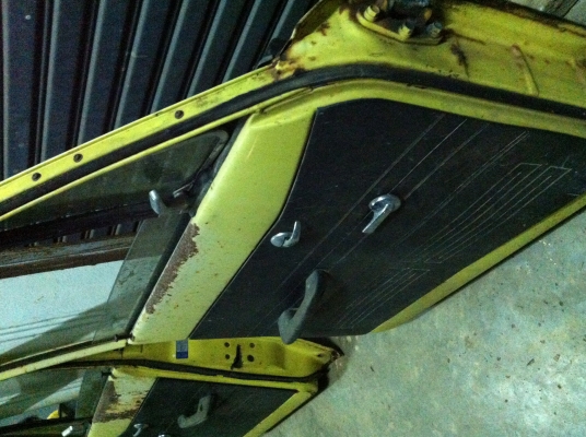 ประตู faster (KB20) ครบคู่ สีแห้งเดิมโรงงาน โลโก้ครบ อุปกรณ์เดิมครบๆ