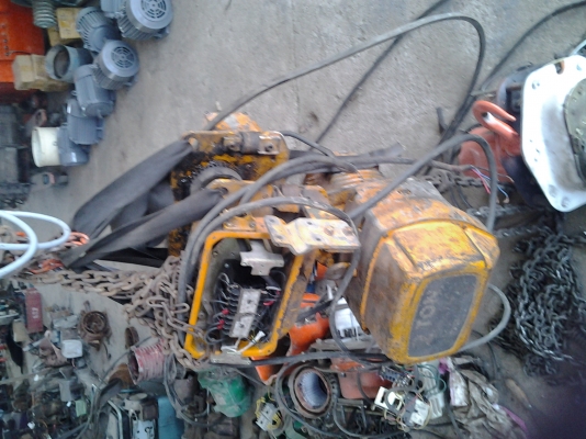 ขาย !! รอกไฟฟ้า kito 2 ตัน พร้อมตัวเดิน ไฟ 3 สาย พร้อมใช้งาน เสียงนิ่ม