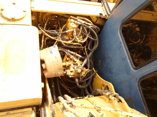 ขายด่วนแม็คโคร kobleco 120-3 เดิม ขายตามสภาพ ราคาคุยกันได้