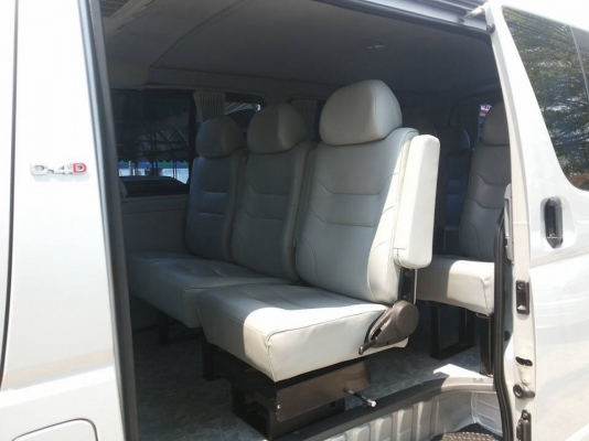 รถตู้ Toyota hiace เครื่อง2.5d4d รถสภาพสวยจัด เหมือนใหม่ ราคาถูกด่วนจัดไฟแนนซ์ได้เลย